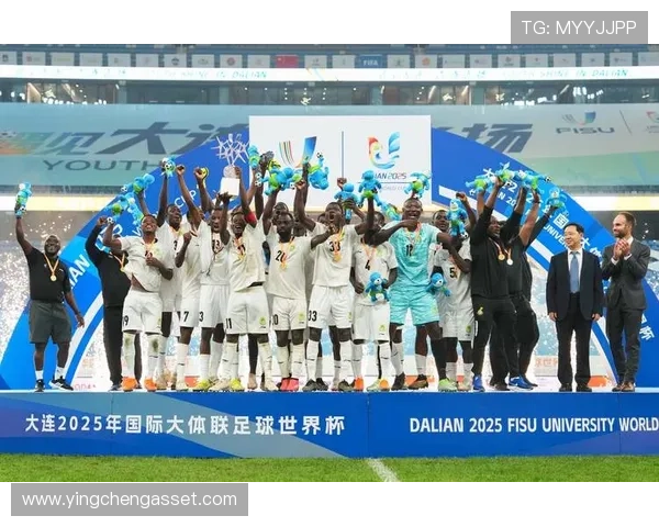 加纳足球明星精彩瞬间回顾展现绿茵场上的风采与激情