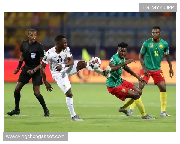 足球明星在比赛中的精彩瞬间高清图片展示与分析